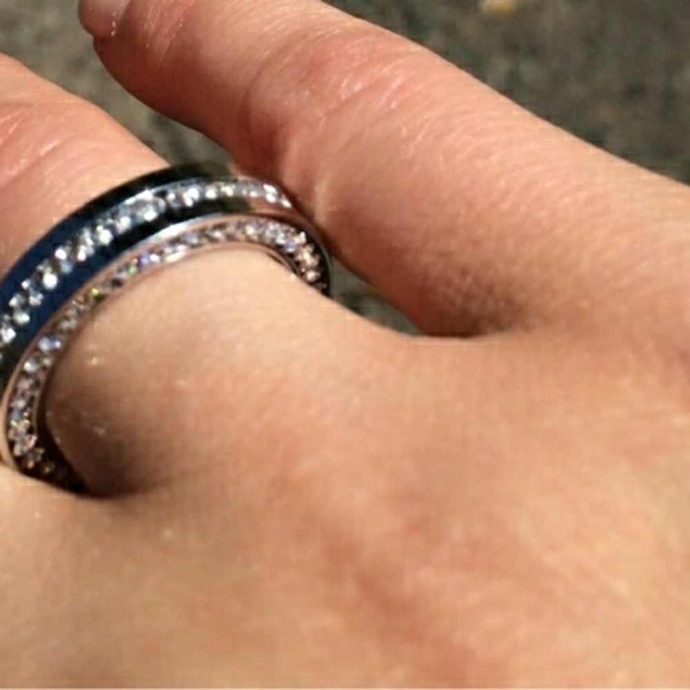 14k White Gold Diamond Eternity Wedding Band Ring - Picture 2 of 6